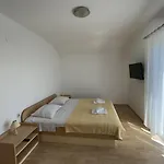 Nino Apartment